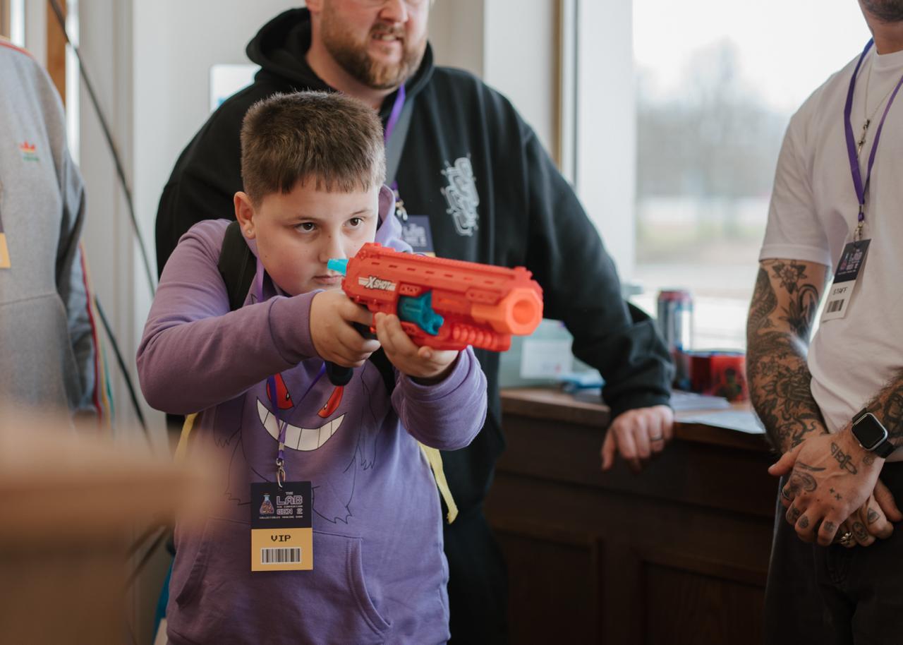 Young VIP attendee enjoying The Lab Con
